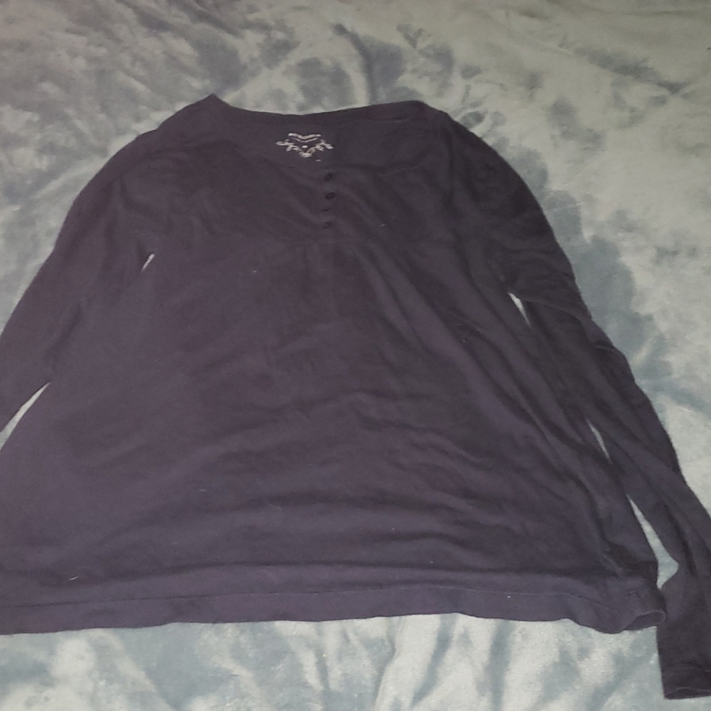 Long-sleeved shirt